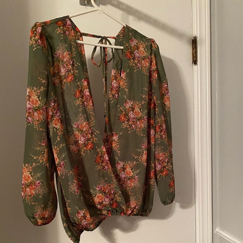 UPS & Downs green and rose sheer Floral Wrap Blouse -Size Large